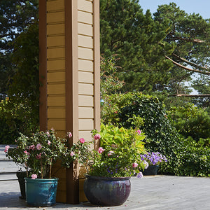 Utomhus färgprov i kulören Nordsjö Courtyard Stone